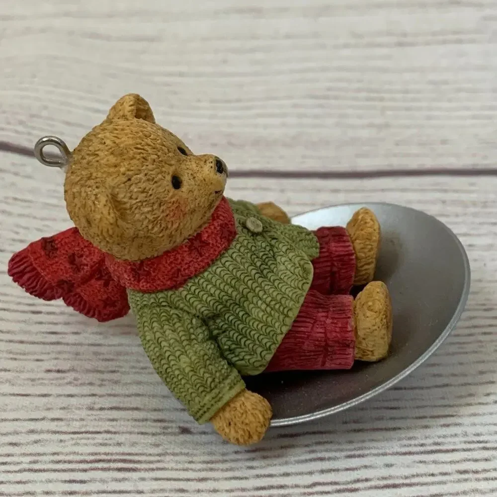 Hallmark Teddy Bear Sledding Christmas Ornament 2002 Wendy Woosh No Box 2 3/4